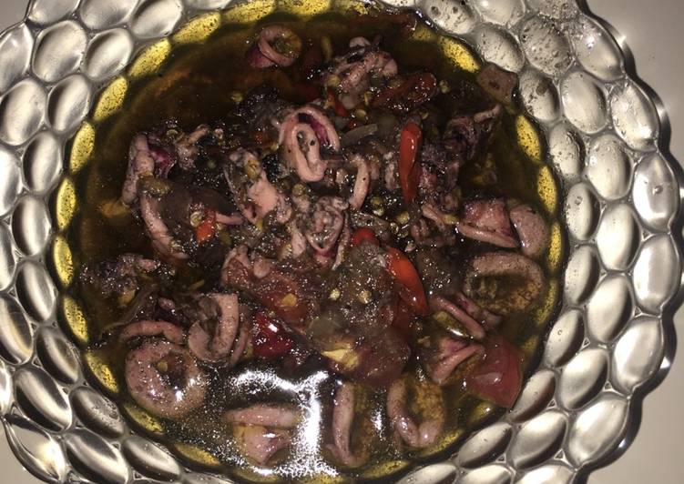 gambar untuk cara membuat Cumi Bumbu Hitam (Black Squid)