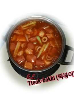 Tteok-bokki (ë–¡ë³¶ì´)