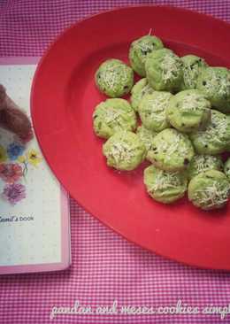 Pandan cookies renyah dan harum