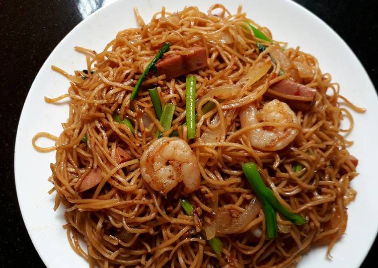 resep lengkap untuk Mie goreng hong kong