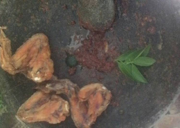 cara membuat Pelecing manok khas lombok