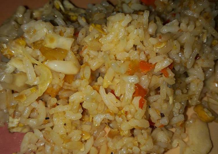 bahan dan cara membuat Nasi goreng jawa gila