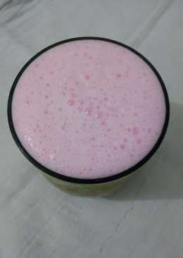 Strawberry Milkshake seadanya mudah cepat super simple