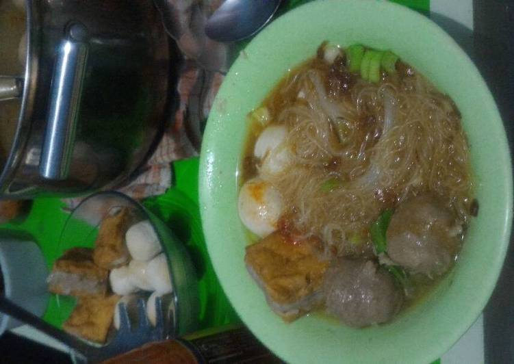 cara membuat Bakso Sapi a la Kostan