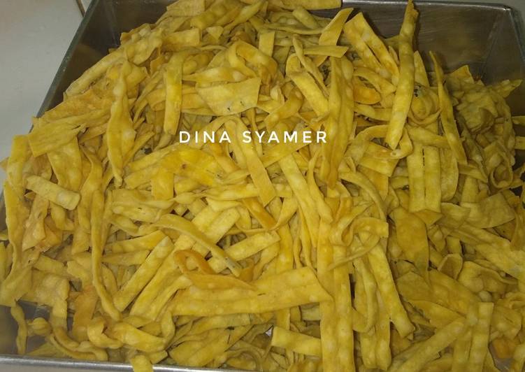 Resep Kue Bawang Renyah No Telur - Dina Syamer Syofia