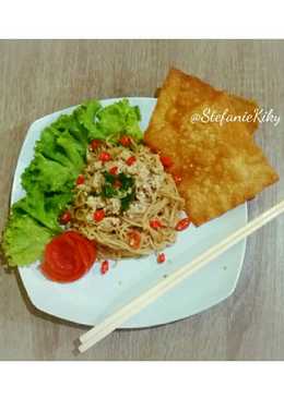 Mie ayam goreng pedasss gilaaak