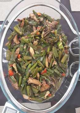 Belalo(bunga bawang) oseng pindang