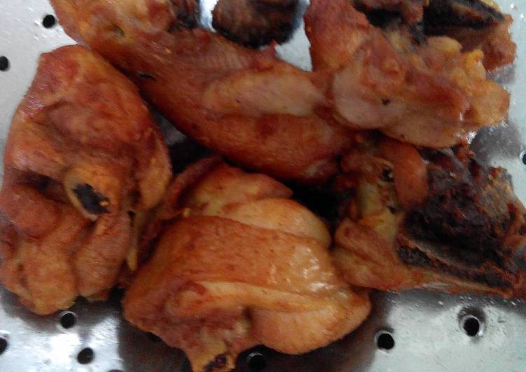 bahan dan cara membuat Ayam (Ungkep) Goreng Mudah dan Lezatt