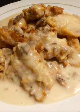 Crispy fish fillet with cream sauce