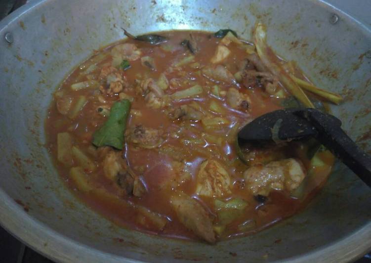 bahan dan cara membuat Gulai Ayam Labu Siam Sederhana