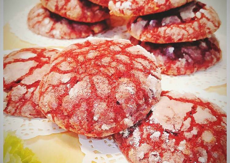 gambar untuk resep Red Velvet Crinkle Cookies