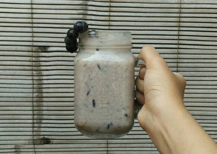 resep Banana Black (Grape) Soy Smoothie