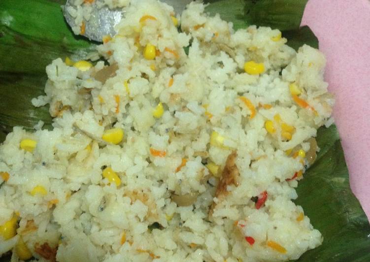 gambar untuk resep makanan Nasi liwet bakar warna