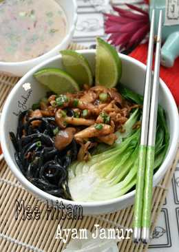 MEE hitam AYAM JAMUR