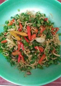 Tumis teri kacang panjang