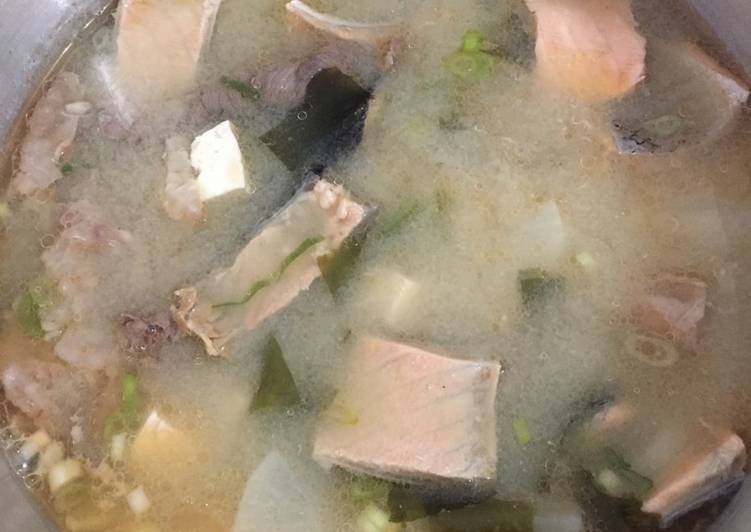 resep masakan Salmon skin and beef Miso Soup