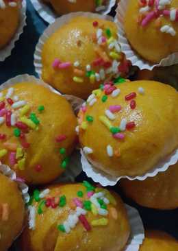 Pao mini isi strawberry toping