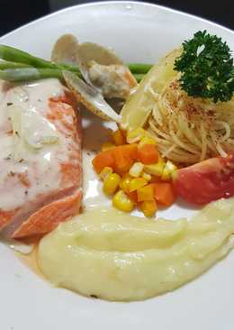 Salmon dgn saus jamur