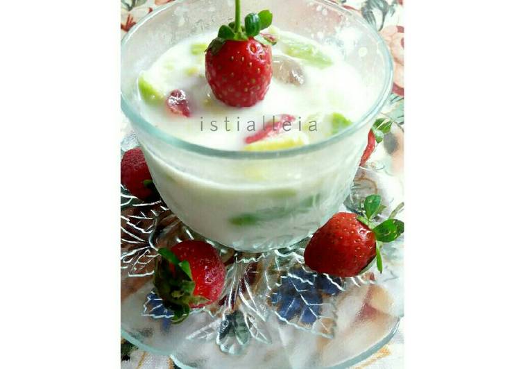 resep makanan Es Sutra (Susu Strobery Alpukat)??