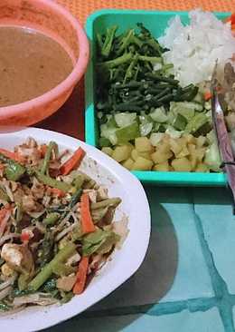 Indonesian boiled mix veggies salad a.k.a gado-gado