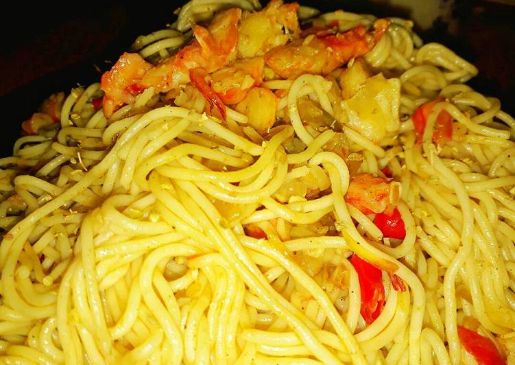 gambar untuk resep Spageti aglio olio udang mercon simple