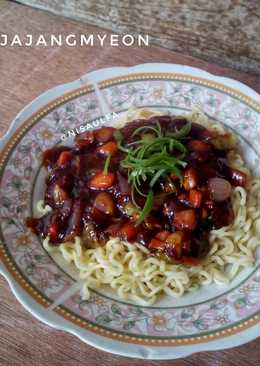 Jjajangmyeon ala ala (kreasi indomie goreng)