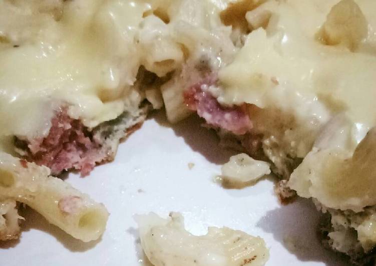 resep lengkap untuk Macaroni Omelet with Melted Cheese