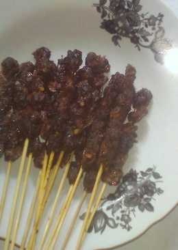 Sate kerang pedas manis