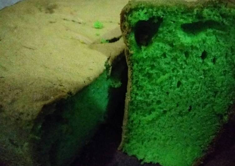 gambar untuk cara membuat Bolu pandan lembut 4 telur