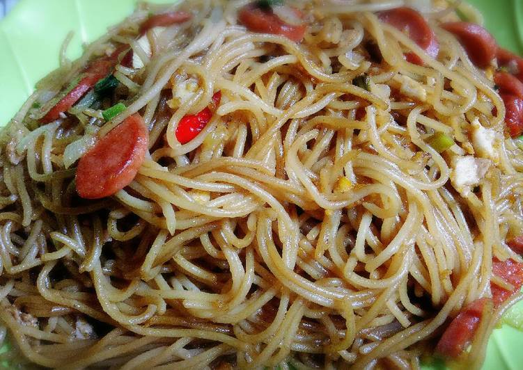 bahan dan cara membuat Spaghetti Goreng Praktis