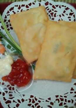 Pangsit ayam tahu goreng