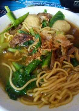 Mie ayam kuah kare