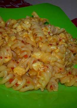 Macaroni telur