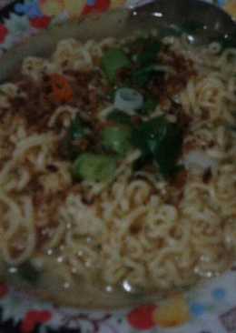 Mie kuah simple