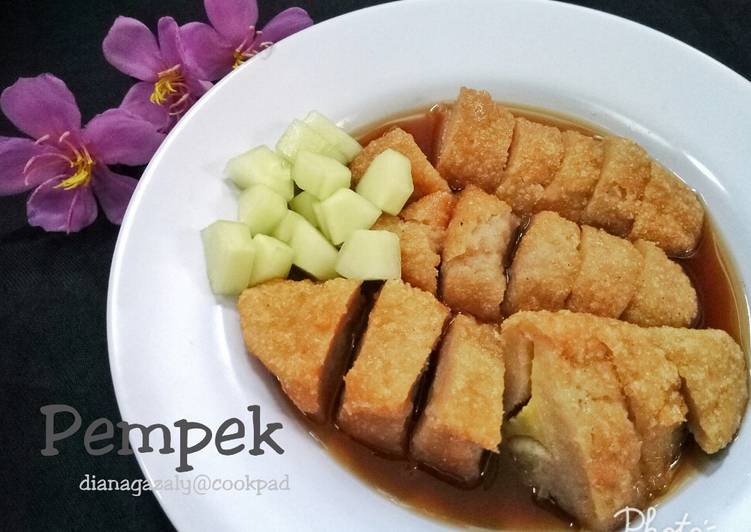 bahan dan cara membuat Pempek... ekonomis, praktis, lembut dan kenyal