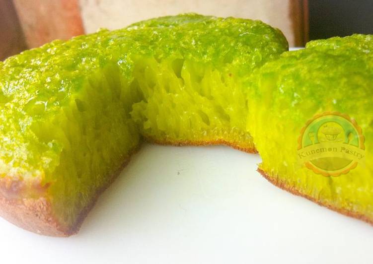 gambar untuk cara membuat Bika Ambon Pandan (pewarna alami)