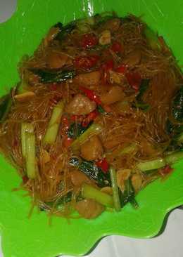 Bihun Goreng pedaasss gileee.