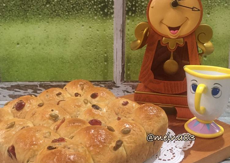 Resep Wheat Bread with pumpkin seeds, golden raisin n cranberry -
Imelda Meina