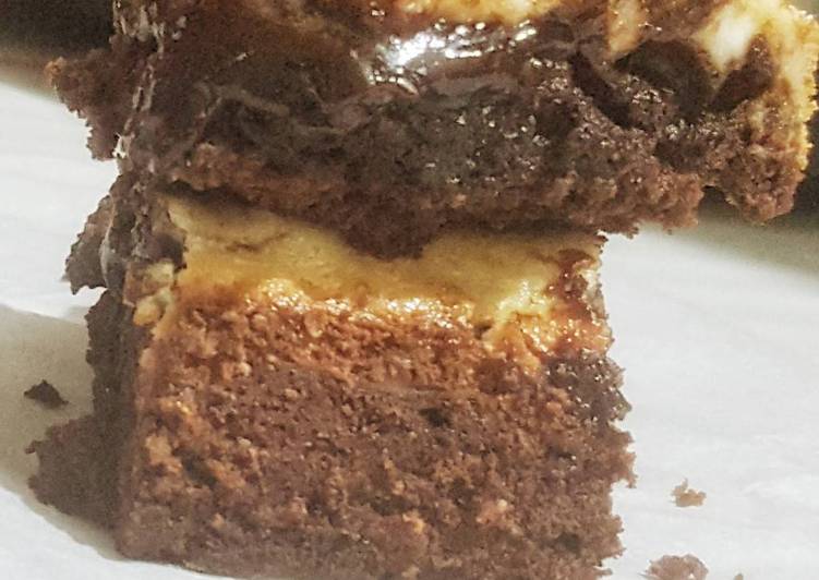 bahan dan cara membuat Brownies choco lava toping cream cheese