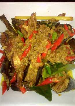 Ikan patin bumbu kuning