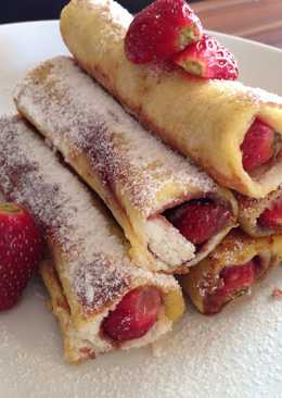 Strawberry french toast roll