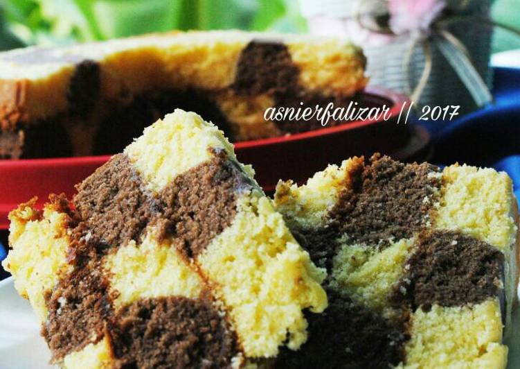 gambar untuk resep Bolu dam melayu / cake papan catur