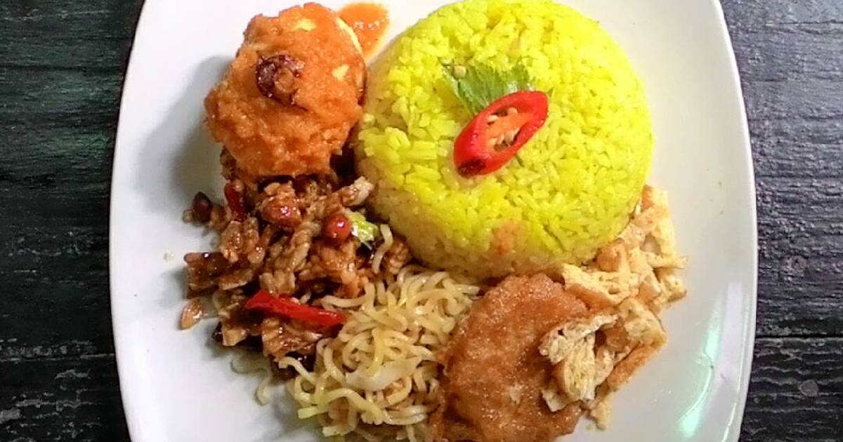  Resep  Nasi  Kuning  komplit oleh Dyah Ayu R Cookpad