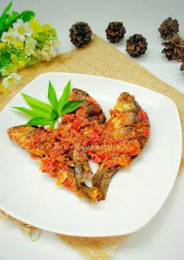 Balado ikan mas