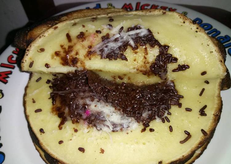 resep lengkap untuk Martabak Manis Teflon