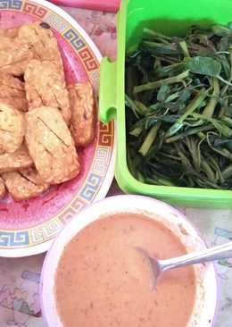 Colet kangkung sambel kacang