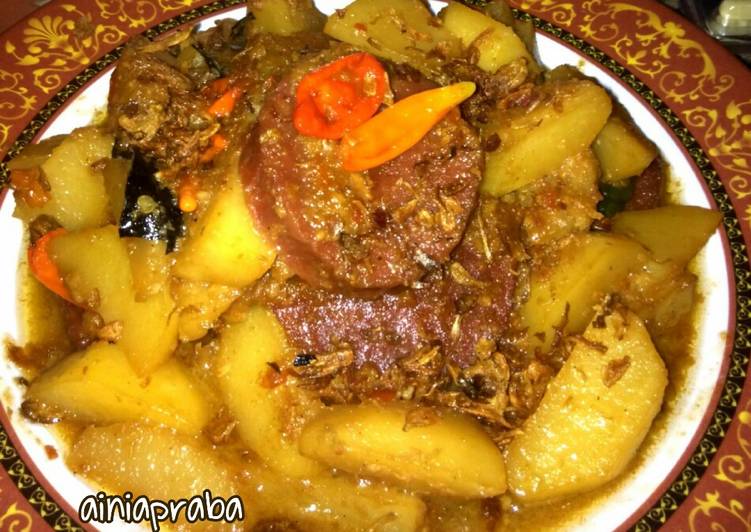 resep lengkap untuk Semur Pedas Beef Rolade feat Kentang