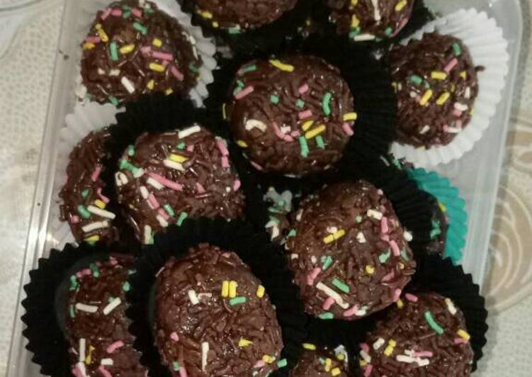 resep lengkap untuk Bola Coklat Pelangi