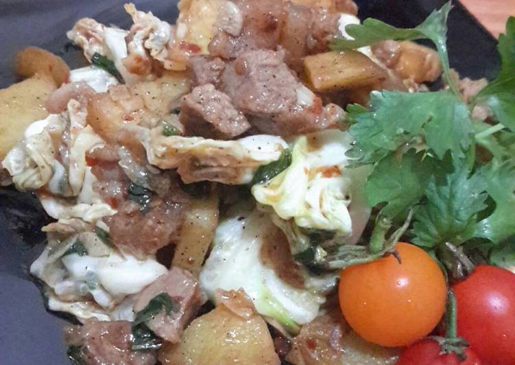 Resep Tumis Daging, Kentang, Baby Kol Kiriman dari Karunia Dyah
Mardhatillah