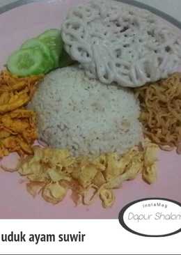 Nasi uduk ayam suwir